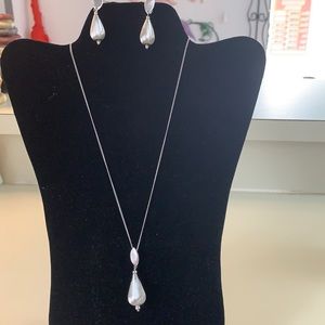 Necklace and clip earring set in silver